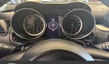 Image illustrative Berline occasion climatisation pure white pearl métallisé Reunion à saisir.