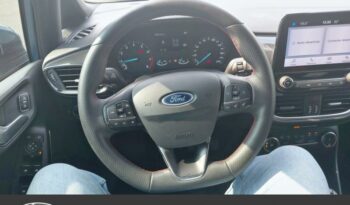 Image illustrative Berline occasion climatisation bleu azur métallisée Reunion à saisir.