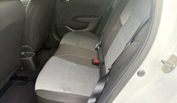 Image illustrative Berline occasion climatisation blanc glacier Reunion à saisir.