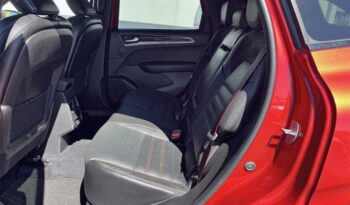 Image illustrative S.u.v. occasion climatisation rouge flamme Reunion à saisir.