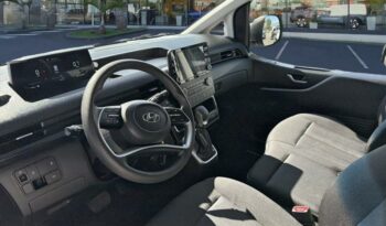 Occasion à vendre : Hyundai voiture blanc hybride : essence/electrique hyundai staria 2.2 d Reunion