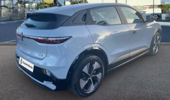 Megane occasion Reunion e-tech electric 220ch equilibre autonomie confort ac22, modèle 2024 à vendre.