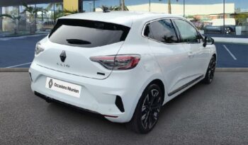 Clio occasion Reunion 1.6 e-tech 145ch full hybrid techno, modèle 2024 à vendre.