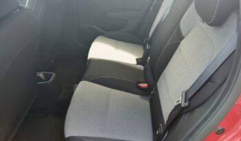 Image illustrative Berline occasion climatisation rouge flamme Reunion à saisir.