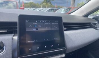 Occasion 974 : Découvrez la version 1.6 e-tech 145ch full hybrid evolution - 24 Renault 2024, Reunion.