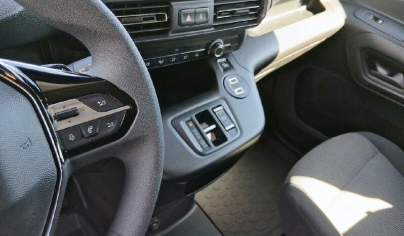 PEUGEOT Partner XL 950kg BlueHDi 130ch S&S EAT8 Pack Premium Connect complet