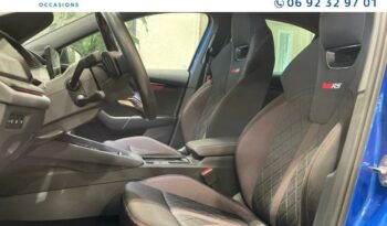 Image illustrative Berline occasion climatisation bleu racing métallisée Reunion à saisir.