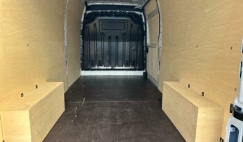 Occasion à vendre : Renault voiture blanc minéral diesel f3500 l3h2 2.3 blue dci 150ch grand confort euro6e Reunion