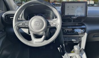 Occasion à vendre : Toyota voiture blanc hybride : essence/electrique 116h design my22 Reunion