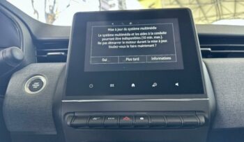 Occasion 974 : Découvrez la version 1.0 tce 90ch evolution - 24 Renault 2025, Reunion.