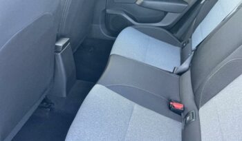 Image illustrative Berline occasion climatisation blanc glacier Reunion à saisir.