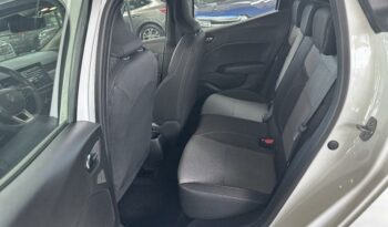 Image illustrative Berline occasion climatisation blanc glacier Reunion à saisir.