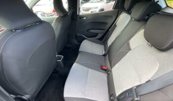 Image illustrative Berline occasion climatisation blanc glacier Reunion à saisir.