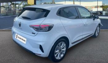 Clio occasion Reunion ph2 equilibre+ e-tech full hybrid 145 gsr2, modèle 2025 à vendre.