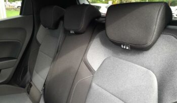 Image illustrative Berline occasion climatisation blanc glacier Reunion à saisir.