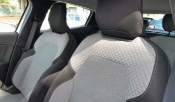 Occasion vehicule Reunion Renault manuelle en vente à La Réunion.