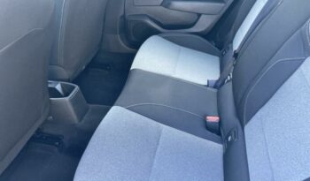 Image illustrative Berline occasion climatisation blanc glacier Reunion à saisir.