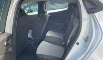 Image illustrative Berline occasion climatisation blanc glacier Reunion à saisir.