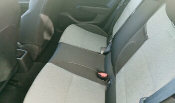 Image illustrative Berline occasion climatisation blanc glacier Reunion à saisir.