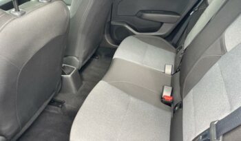 Image illustrative Berline occasion climatisation blanc glacier Reunion à saisir.