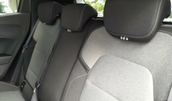 Image illustrative Berline occasion climatisation orange Reunion à saisir.