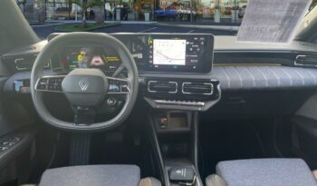 Occasion à vendre : Renault voiture jaune pop ! nacré / toit noir etoilé electrique e-tech electrique 120ch techno autonomie urbaine Reunion